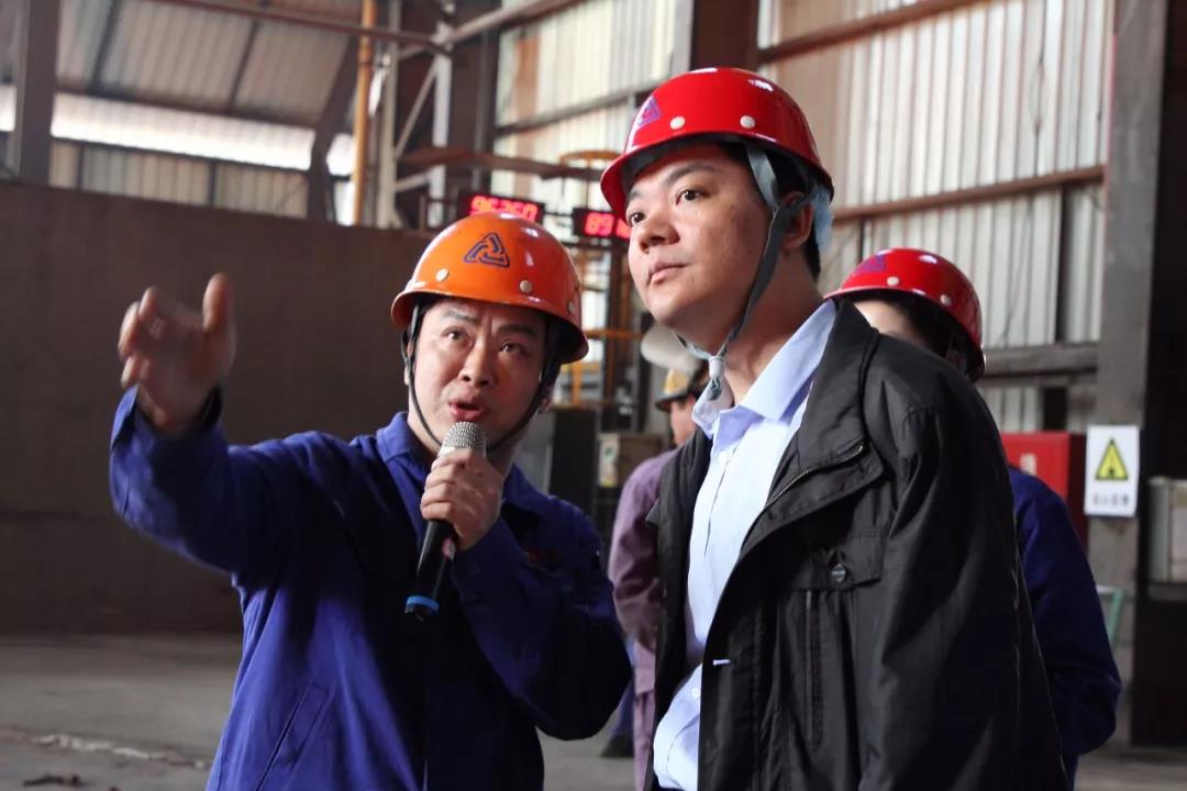 黨員立潮頭，領(lǐng)跑當(dāng)先鋒｜曾華：扎根高爐的鐵牛