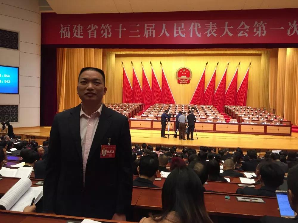 黨員立潮頭，領(lǐng)跑當(dāng)先鋒之十一｜鐘澤龍：扎根現(xiàn)場的質(zhì)量管理者